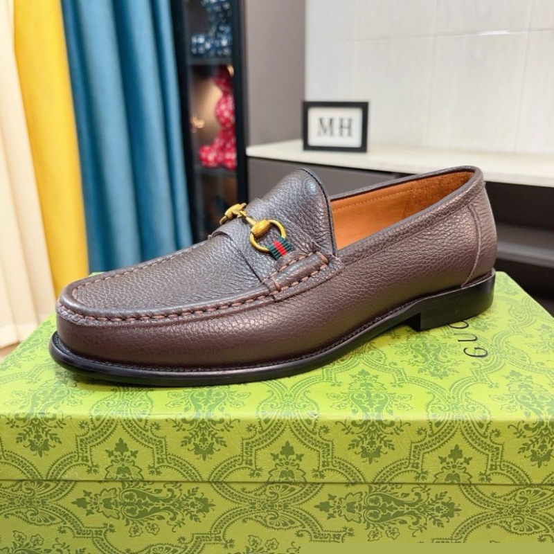 G*u*i leather shoes